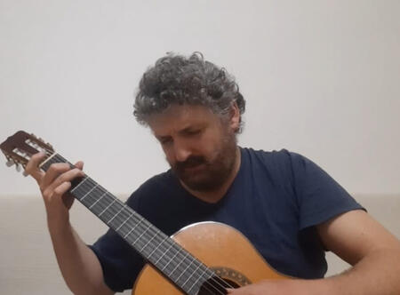 antonio cesarano chitarrista